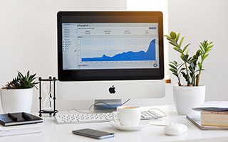 爱游戏ayx官网-西甲激烈争夺，专家解读战术变化，西甲loading