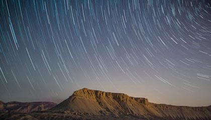 青训机构建立家校合作机制强化学生自律管理，建立健全家校合作机制